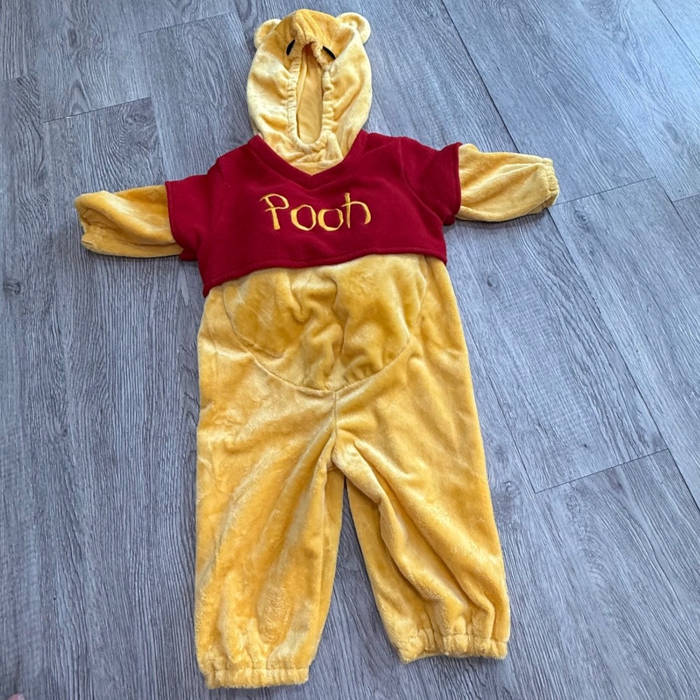Disney Winnie the Pooh Costume - Red and Yellow